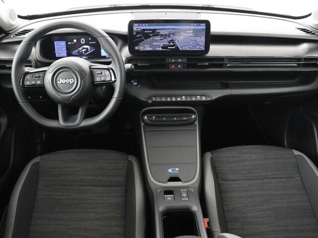 Jeep Avenger Longtitude 54 kWh | SOH 96.6% | Stoelverwarming | Carplay | Navigatie | Full LED | Warmtepomp | Keyless | Climate control | Digital Cockpit | Cruise control