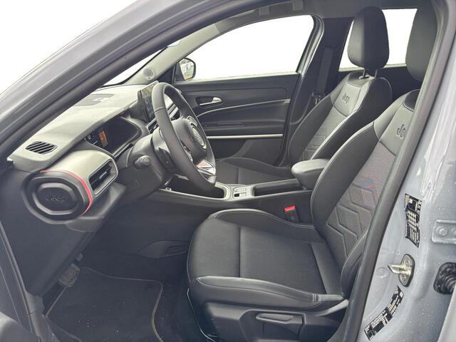 Jeep Avenger Summit 1.2 e-Hybrid 110pk | NAVI | ELEKTR. ACHTERKLEP | CAMERA | STOELVERW. | APPLE CARPLAY / ANDROID AUTO | AUTOM. VERLICHTING |