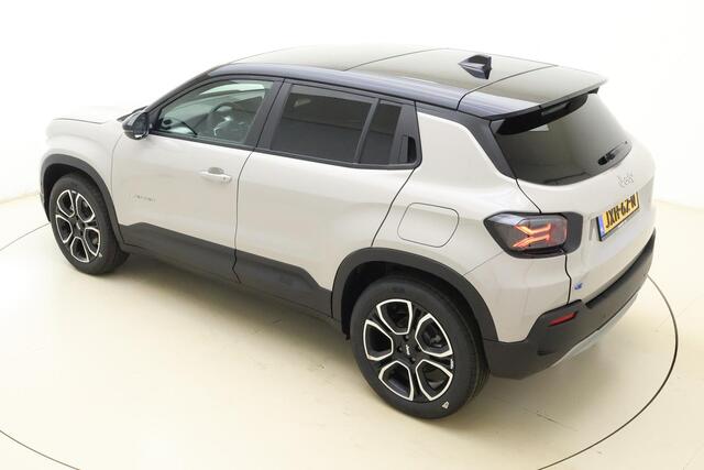 Jeep Avenger Summit 54 kWh | Panoramadak | Elektrische kofferklep | Camera | LED projector koplampen | 18'' lichtmetalen velgen | Warmtepomp | Voorruitverwarming | Two-tone lak