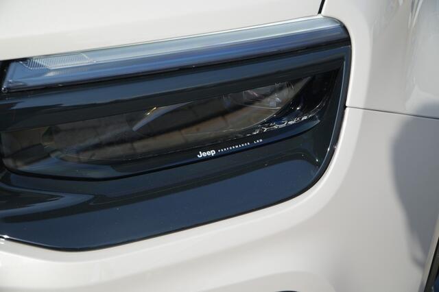 Jeep Avenger 1.2 e-Hybrid Summit | Navi | JBL | Camera | Winter | 18"