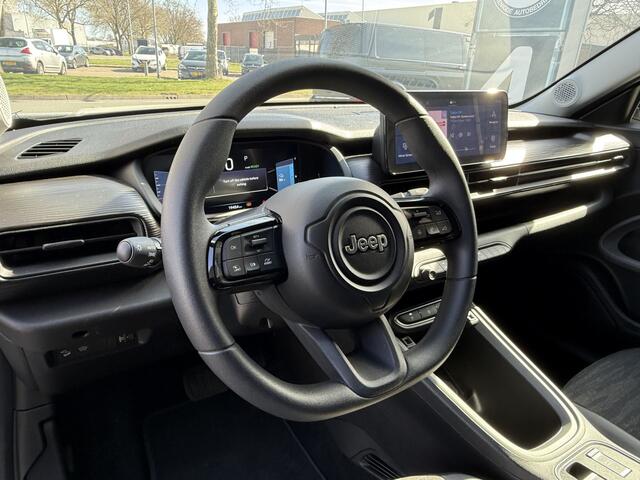 Jeep Avenger BWJ 12-2023 | 157PK Longitude 54 kWh AUTOMAAT | | NAVI | CLIMA | CRUISE | CARPLAY | KEYLESS | PDC | LMV | PRIVACY GLASS |