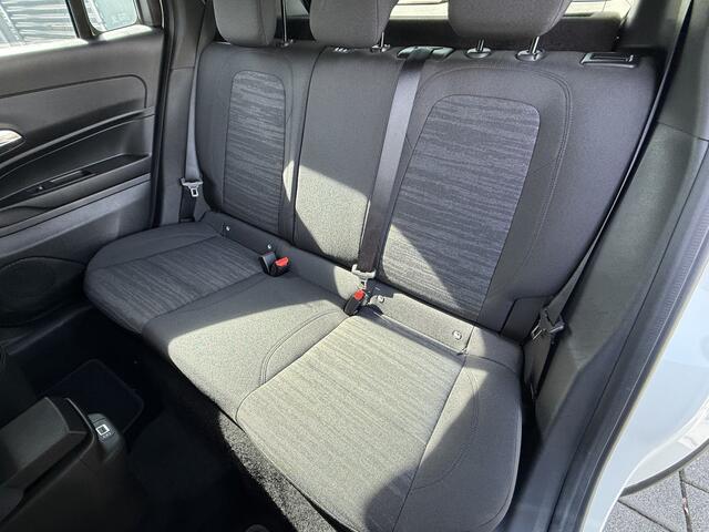 Jeep Avenger BWJ 12-2023 | 157PK Longitude 54 kWh AUTOMAAT | | NAVI | CLIMA | CRUISE | CARPLAY | KEYLESS | PDC | LMV | PRIVACY GLASS |