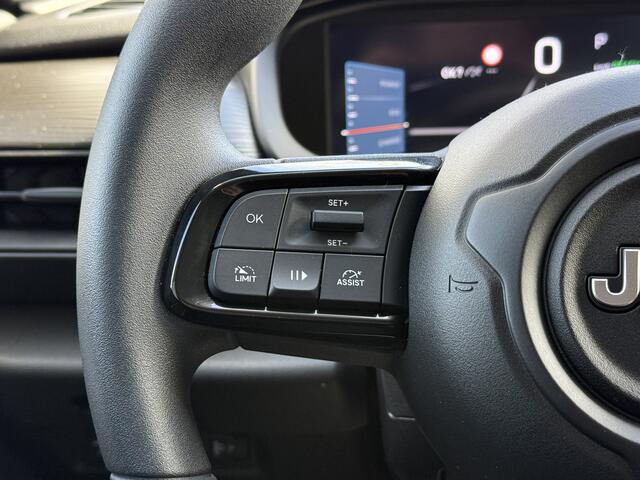 Jeep Avenger BWJ 12-2023 | 157PK Longitude 54 kWh AUTOMAAT | | NAVI | CLIMA | CRUISE | CARPLAY | KEYLESS | PDC | LMV | PRIVACY GLASS |