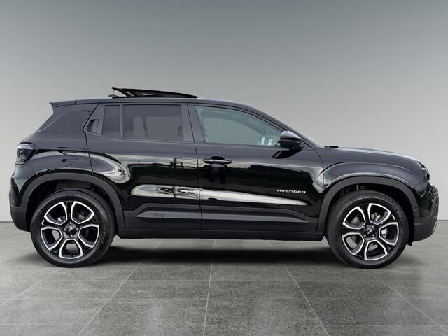 Jeep Avenger Summit 54 kWh | Schuif/Kanteldak | Elektr. achterklep | Adapt. Cruise | Stoelverw. |