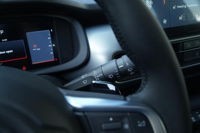 Jeep Avenger 1.2 e-Hybrid Summit | Navi | JBL | Camera | Winter | 18"