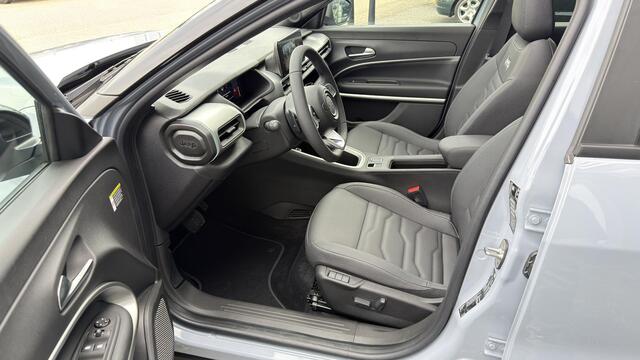 Jeep Avenger 1.2 e-Hybrid Summit | Pano dak | Massage | Vol leder