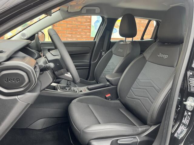 Jeep Avenger 100 Altitude | Keyless | Elektrische achterklep | Adaptive Cruise Control | Carplay/Android Auto |