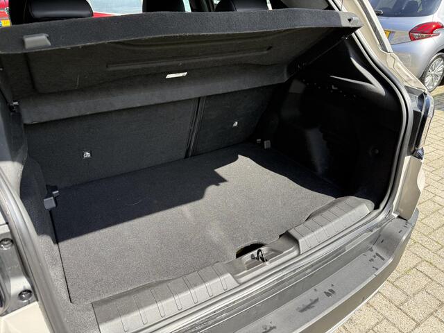 Jeep Avenger Summit 54 kWh | Climate & Adaptive Cruise Control | Achteruitrijcamera | Dodehoek detectie | Applecarplay/Android Auto |