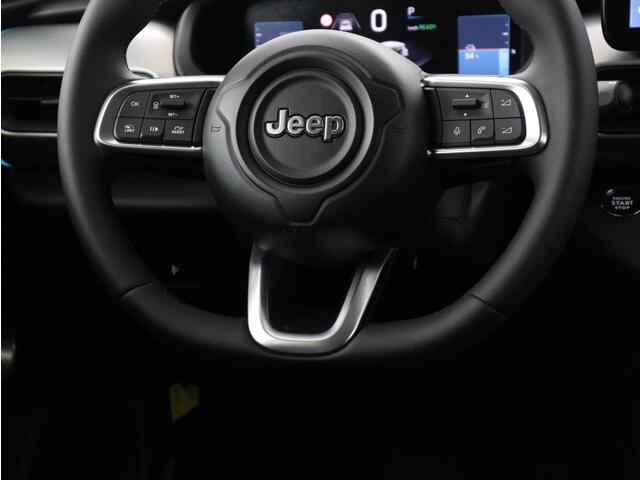 Jeep Avenger Avenger 54 kWh | SOH 97,6% | 3 Fase | Carplay | Adaptive cruise | Camera | Half leer | LM | LED | Climate control | Parkeersensoren