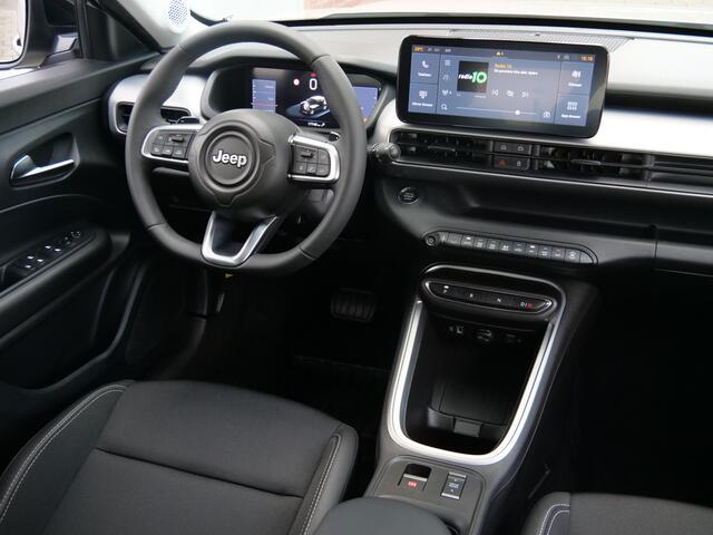 Jeep Avenger 1.2 e-Hybrid Altitude 100 Pk Automaat Apple Carplay / 17 inch / Camera