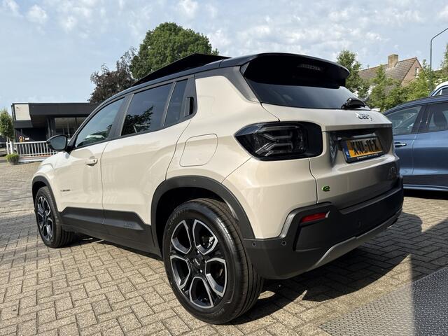 Jeep Avenger 1.2 e-Hybrid Summit | Schuifdak