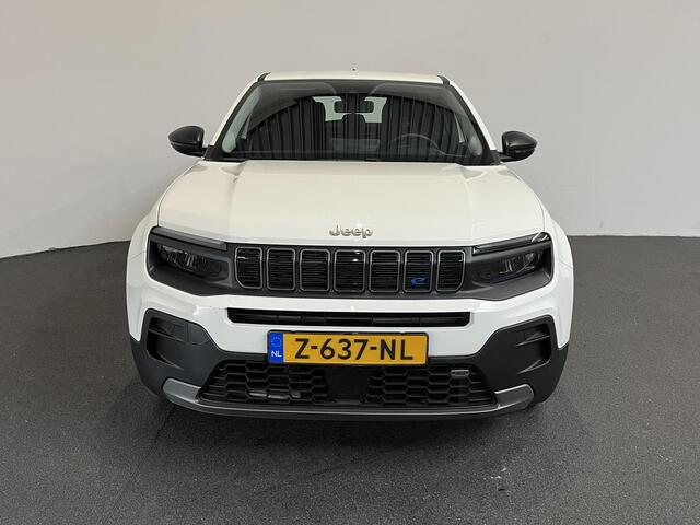 Jeep Avenger Longitude 54 kWh Navigatie Apple Carplay/ Android Auto Parkeersensor achter Cruise Control Stoelverwarming Full LED Virtual Cockpit Climate Control