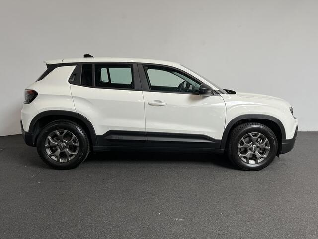 Jeep Avenger Longitude 54 kWh Navigatie Apple Carplay/ Android Auto Parkeersensor achter Cruise Control Stoelverwarming Full LED Virtual Cockpit Climate Control