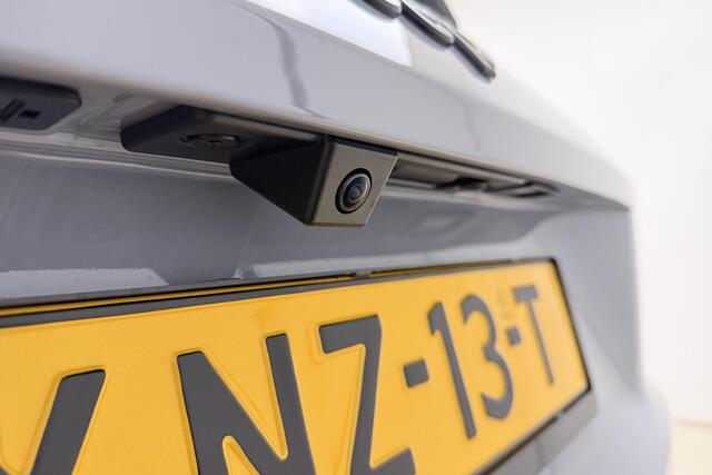 Jeep Avenger 1.2 e-Hybrid Summit | JBL Audio | Elektrische kofferklep | Stoelverwarming | Climate control |