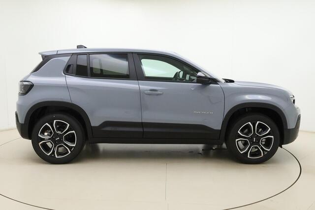 Jeep Avenger 1.2 e-Hybrid Summit | VAN ¤40.250,- VOOR ¤35.950,-! | Navigatie | Voorruitverwarming | 18'' lichtmetalen velgen | JBL | Elektrische kofferklep | Adaptieve cruise control