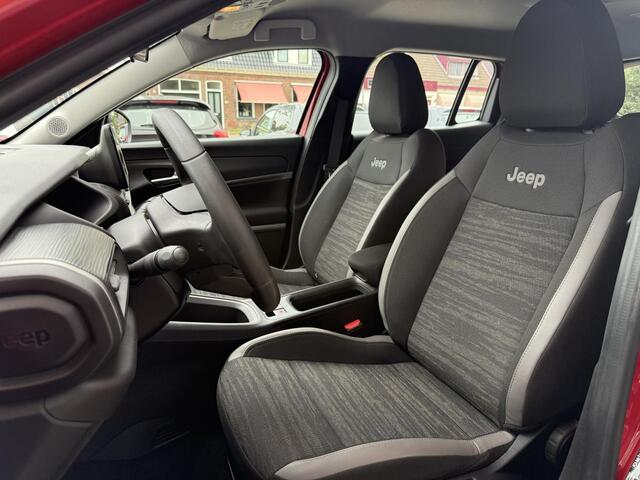 Jeep Avenger BEV 54 kWh | WLTP tot 400km range | 100kW snelladen | Draadloos Apple Carplay/Android Auto | Cruise Control | Parkeersensoren