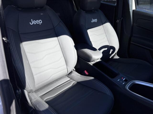 Jeep Avenger 1.2T 4xe Overland | Leer | Panoramadak | Carplay