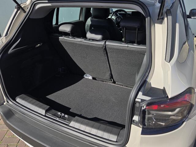 Jeep Avenger Altitude 54 kWh | 20'' Brute velgen | Apple-Android | Stoelverwarming