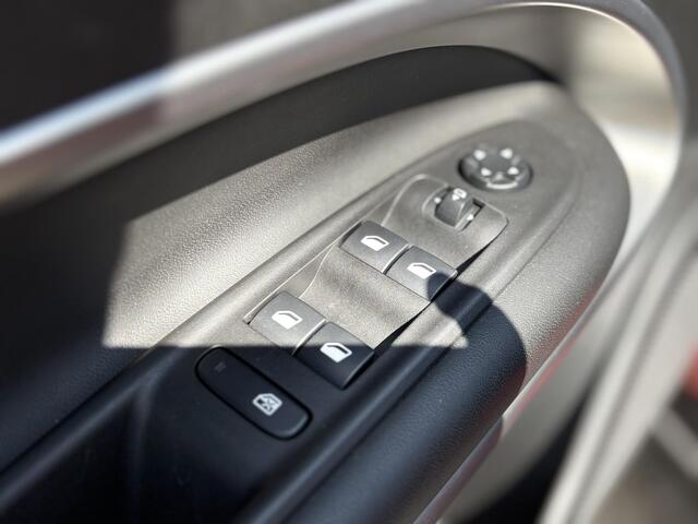 Jeep Avenger 1.2 e-Hybrid Summit | Apple/Android | Stoel-Verwarming | Achteruitrijcamera