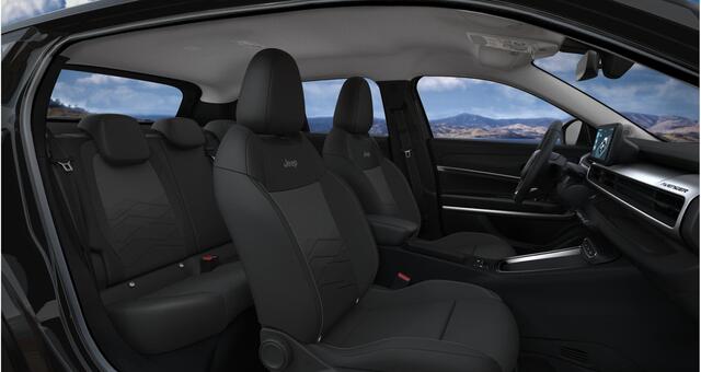 Jeep Avenger Altitude 54 kWh | Te Bestellen | Tot 8 Jaar Fabrieksgarantie | PDC | 17'' LM. Velgen | Carplay | Android Auto |