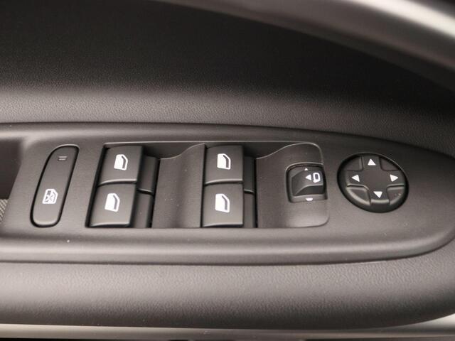 Jeep Avenger 1.2 e-Hybrid Summit | Hoge Korting | Panorama Dak | Stoelverwarming | NAV | Adaptive Cruisecontrol |