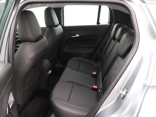 Jeep Avenger Altitude 54 kWh | Apple carplay / Android auto | Lichtmetalen velgen | Cruise controle | Parkeersensoren |