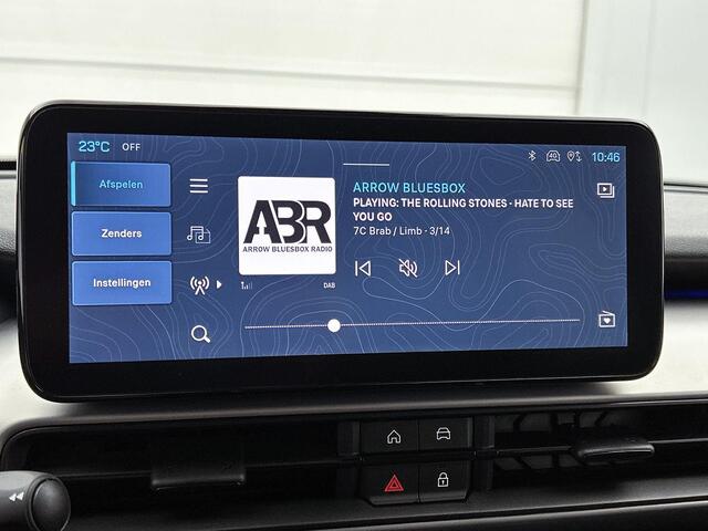 Jeep Avenger Summit 54 kWh | Camera | Sensoren V+A | Navigatie | Lage KM! | 18'' | Apple Carplay&Android Auto | Stoelverwarming