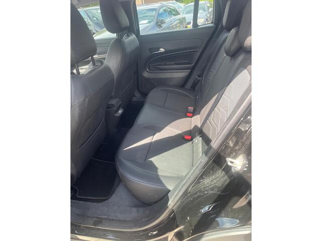 Jeep Avenger 1.2 Longitude navi apple play lm velg leder camera