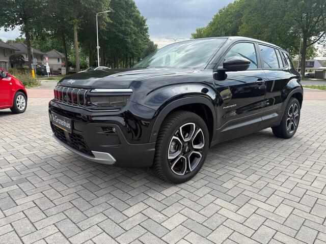 Jeep Avenger 1.2 e-Hybrid Summit