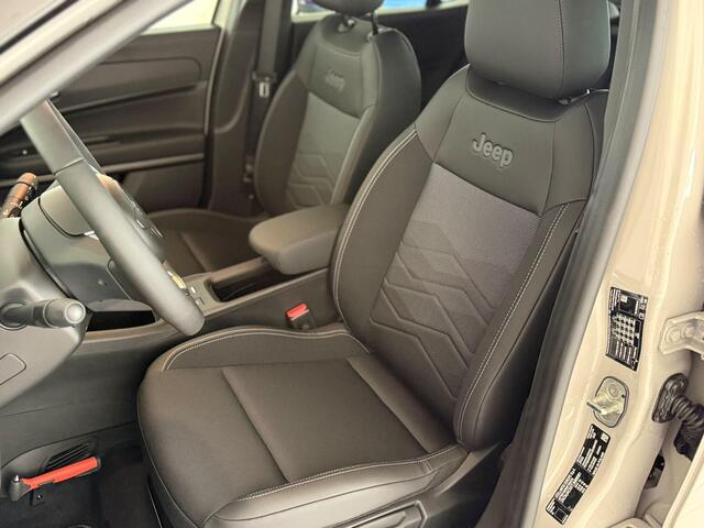 Jeep Avenger Black Edition 54 kWh | Apple/Android | Cruise control | Achteruitrij Camera