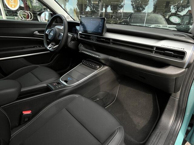 Jeep Avenger Summit 54 kWh | Apple/Android | Dodehoek detectie | Keyless start