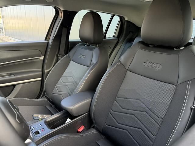 Jeep Avenger 1.2 Altitude | Winterpack | Camera | Apple/Android CarPlay | JBL audio | Electrische kofferklep