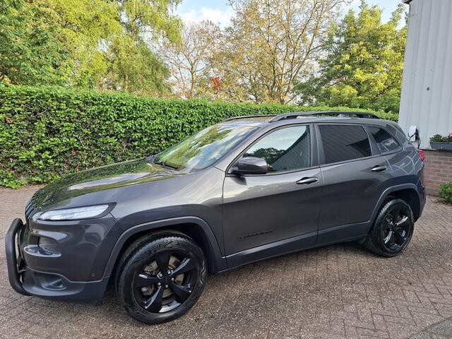 Jeep CHEROKEE VAN 2.2 GRIJS KENTEKEN LEER/XENON/NAVI/PDC 200PK