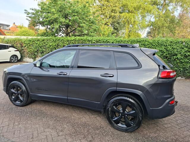 Jeep CHEROKEE VAN 2.2 GRIJS KENTEKEN LEER/XENON/NAVI/PDC 200PK