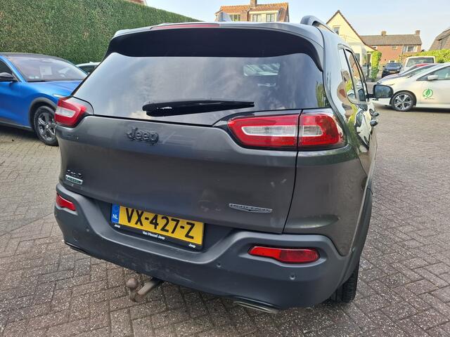 Jeep CHEROKEE VAN 2.2 GRIJS KENTEKEN LEER/XENON/NAVI/PDC 200PK
