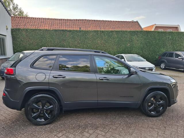 Jeep CHEROKEE VAN 2.2 GRIJS KENTEKEN LEER/XENON/NAVI/PDC 200PK