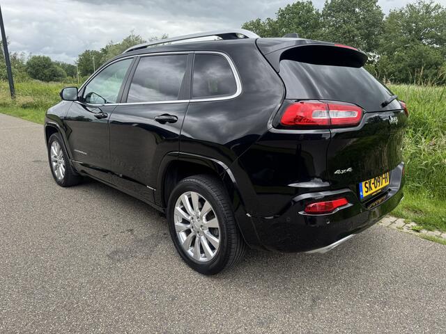 Jeep CHEROKEE 2.2 Overland Vol Opties!! Weinig Km !!
