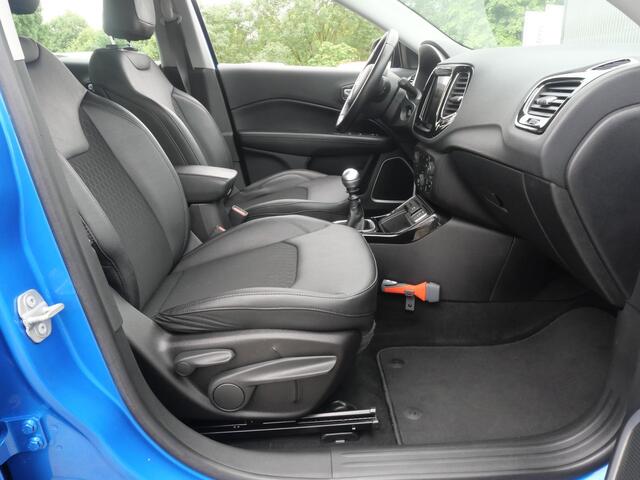 Jeep COMPASS 1.3T Night Eagle Liberty Edition | Trekhaak | Clima | Navi | Carplay | Camera | PDC | 19"