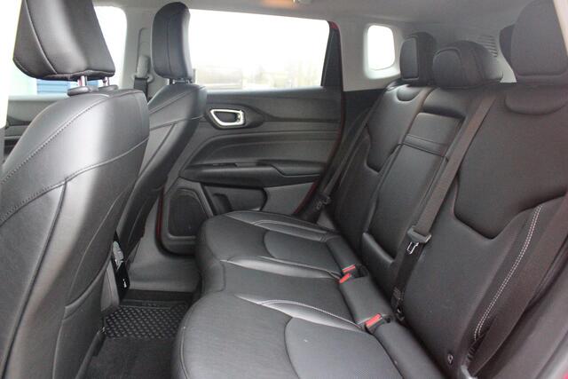 Jeep COMPASS 4xe SUMMIT 240PK PHEV AUTOMAAT | NAVIGATIE 10,25 "TOUCHSCREEN | APPLE CARPLAY/ANDROID AUTO | 360° CAMERA | DODEHOEK DETECTIE |ALPINE PREMIUM AUDIO | DAB+ RADIO | CLIMATE CONTROL | 19"GLOSS BLACK LICHTMETALEN VELGEN | ADAPTIVE / CRUISE CONTROL | DIGITAAL I