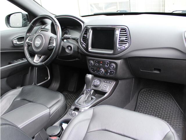 Jeep COMPASS 4xe 240 Plug-in Hybrid Electric S | Navi / Panoramadak / Leder