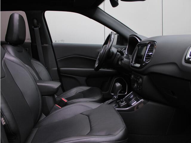Jeep COMPASS 4xe 240 Plug-in Hybrid Electric S | Navi / Panoramadak / Leder