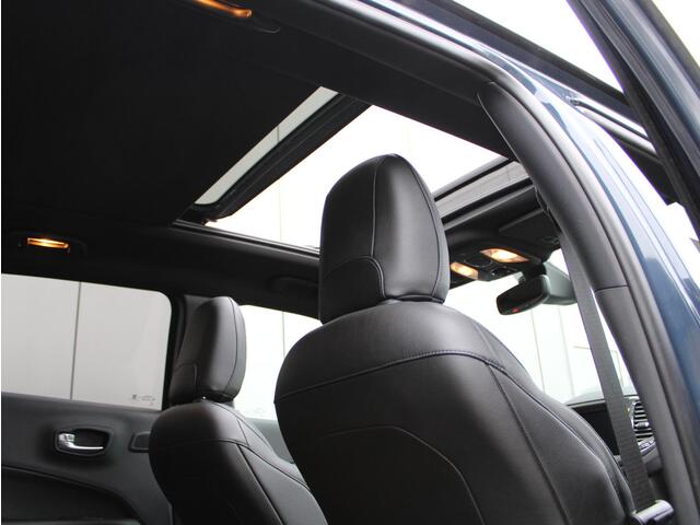 Jeep COMPASS 4xe 240 Plug-in Hybrid Electric S | Navi / Panoramadak / Leder