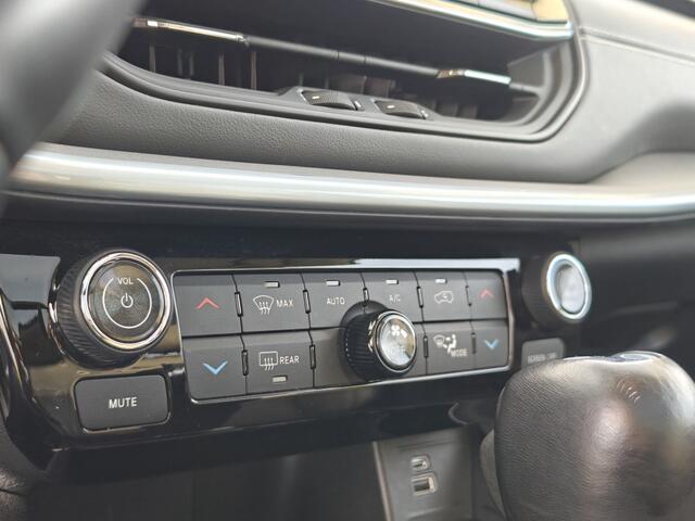 Jeep COMPASS 4xe Plug-in Hybrid Limited | Panoramadak | 19 inch | Automaat
