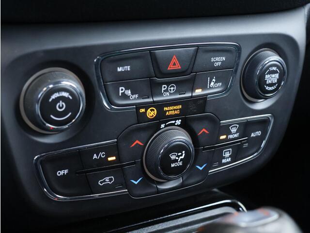 Jeep COMPASS 1.3T Limited | Navigatie | Stoel&Stuur verwarming | PDC Voor Achter |