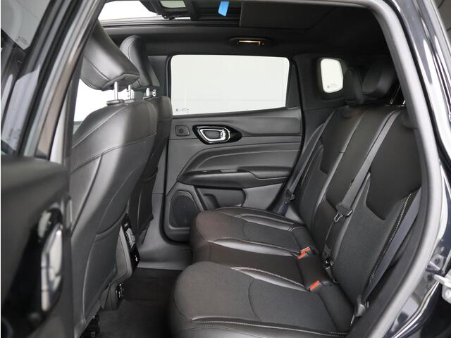 Jeep COMPASS 1.3T Limited | Panoramadak | Navigatie | Stoel verwarming&ventilatie |