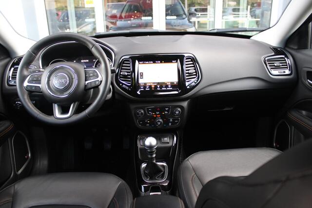 Jeep COMPASS 1.4 140PK MultiAir LIMITED | AFNEEMBARE TREKHAAK | ELEKTRISCH BEDIENBARE STOELEN MET GEHEUGENFUNCTIE | LEDEREN BEKLEDING | NAVIGATIE | KEYLESS ENTRY/START | CRUISE CONTROL | DAB+ RADIO | ACHTERUITRIJ CAMERA | DODEHOEK DETECTIE | BEATS AUDIO SYSTEM | CLIMA