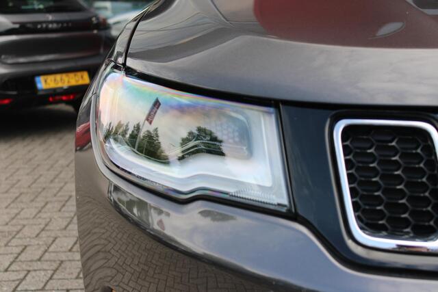 Jeep COMPASS 1.4 140PK MultiAir LIMITED | AFNEEMBARE TREKHAAK | ELEKTRISCH BEDIENBARE STOELEN MET GEHEUGENFUNCTIE | LEDEREN BEKLEDING | NAVIGATIE | KEYLESS ENTRY/START | CRUISE CONTROL | DAB+ RADIO | ACHTERUITRIJ CAMERA | DODEHOEK DETECTIE | BEATS AUDIO SYSTEM | CLIMA