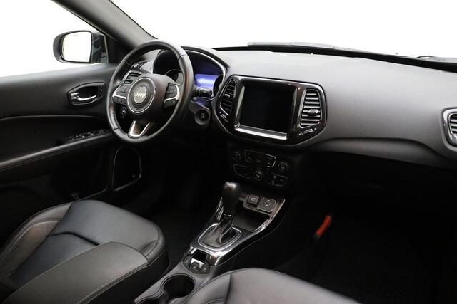 Jeep COMPASS 1.3T S Automaat | Navigatie | Camera | Lederen bekleding | Parkeersensoren voor en achter | Stoel & Stuurverwarming | Zwart dak | Keyless | Lichtmetalen velgen