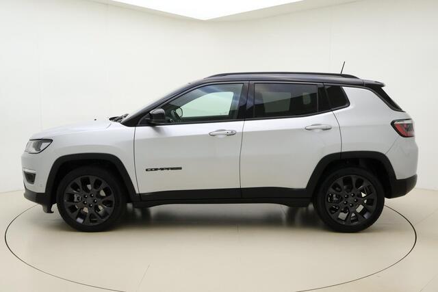 Jeep COMPASS 1.3T S Automaat | Navigatie | Camera | Lederen bekleding | Parkeersensoren voor en achter | Stoel & Stuurverwarming | Zwart dak | Keyless | Lichtmetalen velgen