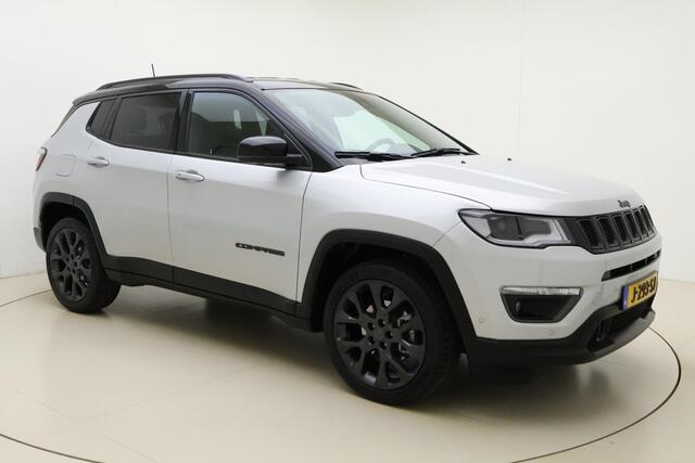 Jeep COMPASS 1.3T S Automaat | Navigatie | Camera | Lederen bekleding | Parkeersensoren voor en achter | Stoel & Stuurverwarming | Zwart dak | Keyless | Lichtmetalen velgen